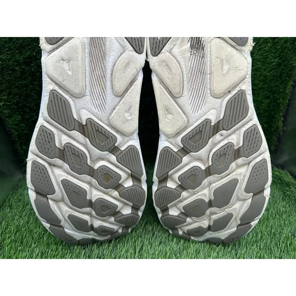 Hoka One One Clifton 9 1132210-HMBC Athletic Sneaker Men's 11.5 Gray Knit Sports